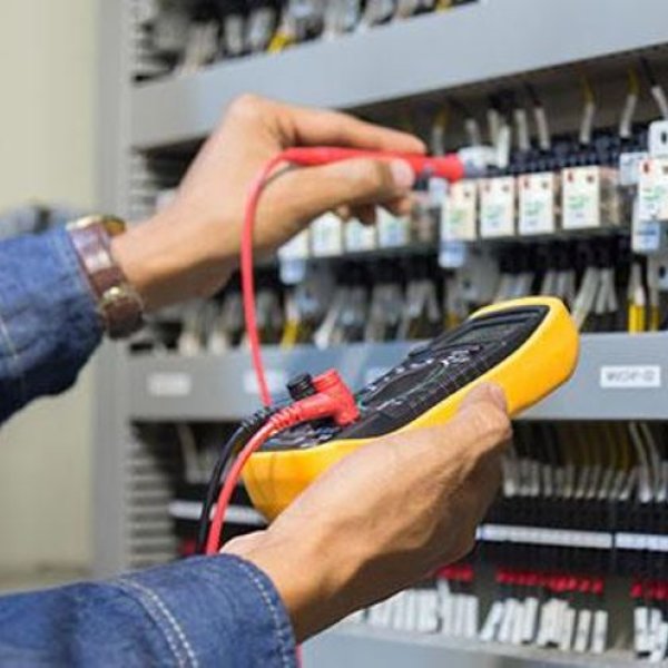 SISTEMAS ELÉCTRICOS Y AUTOMATIZACIÓN